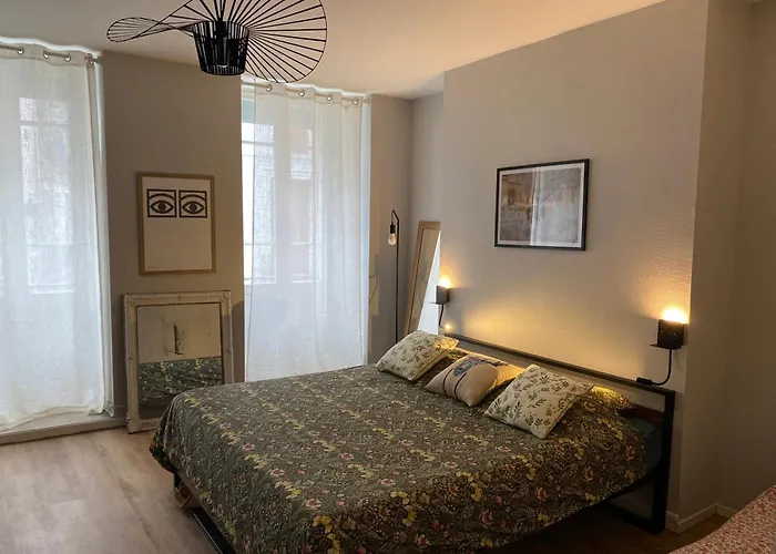 Holiday home Chez Harry, Le Manoir Magique, & Week-ends Enchantes, Sejours, Anniversaires, Noel & Halloween, Ideal Familles Et Curistes *