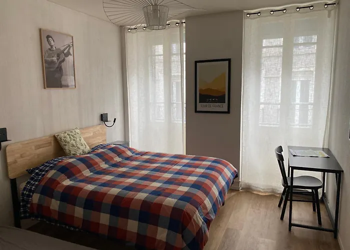 Chez Harry, Le Manoir Magique, & Week-ends Enchantes, Sejours, Anniversaires, Noel & Halloween, Ideal Familles Et Curistes Holiday home Bagneres-de-Luchon