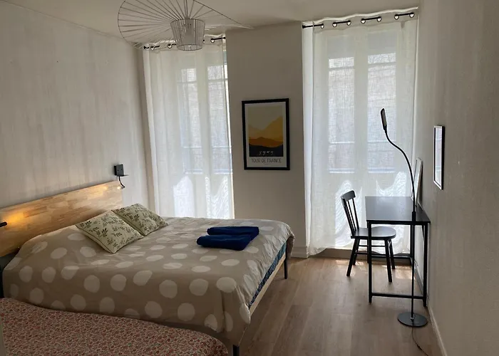 Chez Harry, Le Manoir Magique, & Week-ends Enchantes, Sejours, Anniversaires, Noel & Halloween, Ideal Familles Et Curistes *