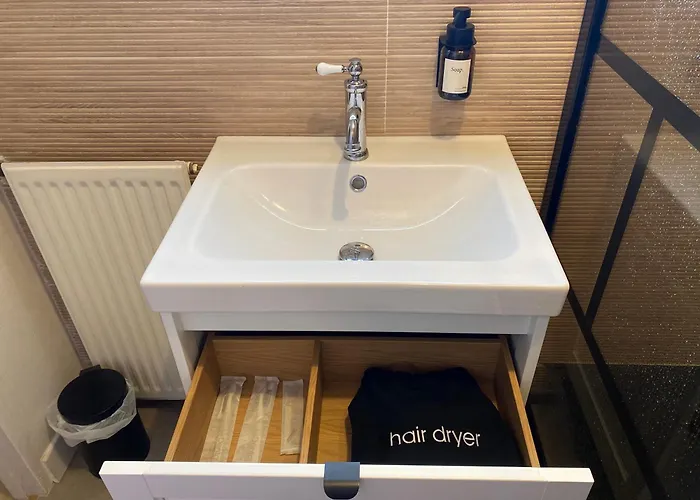 Chez Harry, Le Manoir Magique, & Week-ends Enchantes, Sejours, Anniversaires, Noel & Halloween, Ideal Familles Et Curistes * Bagneres-de-Luchon