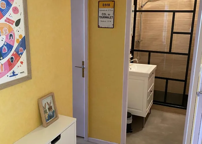 Chez Harry, Le Manoir Magique, & Week-ends Enchantes, Sejours, Anniversaires, Noel & Halloween, Ideal Familles Et Curistes * Bagneres-de-Luchon