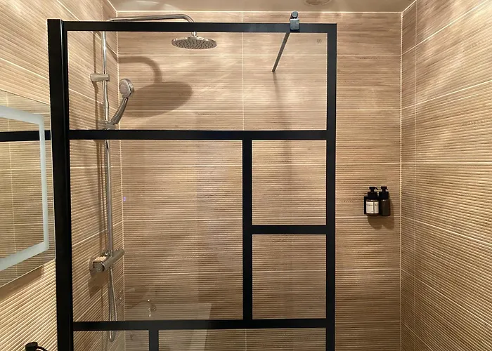 Chez Harry, Le Manoir Magique, & Week-ends Enchantes, Sejours, Anniversaires, Noel & Halloween, Ideal Familles Et Curistes *