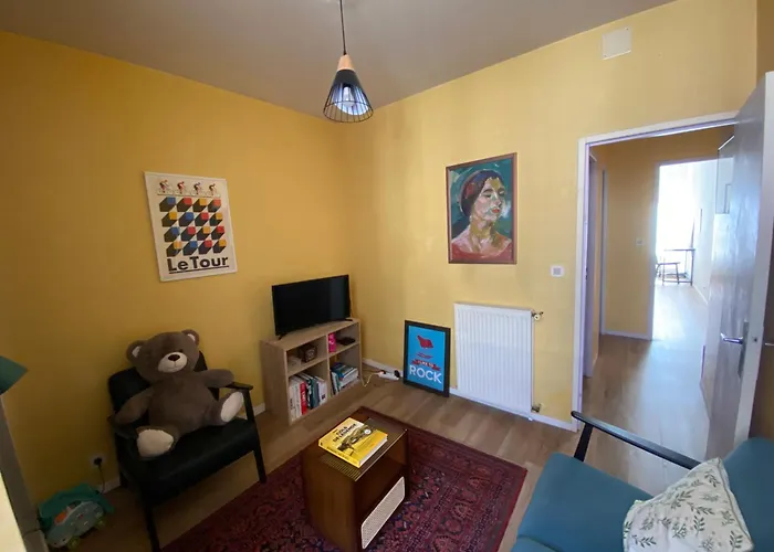 Дом отдыха Chez Harry, Le Manoir Magique, & Week-ends Enchantes, Sejours, Anniversaires, Noel & Halloween, Ideal Familles Et Curistes *