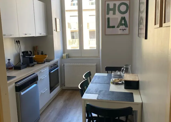 Chez Harry, Le Manoir Magique, & Week-ends Enchantes, Sejours, Anniversaires, Noel & Halloween, Ideal Familles Et Curistes Bagneres-de-Luchon